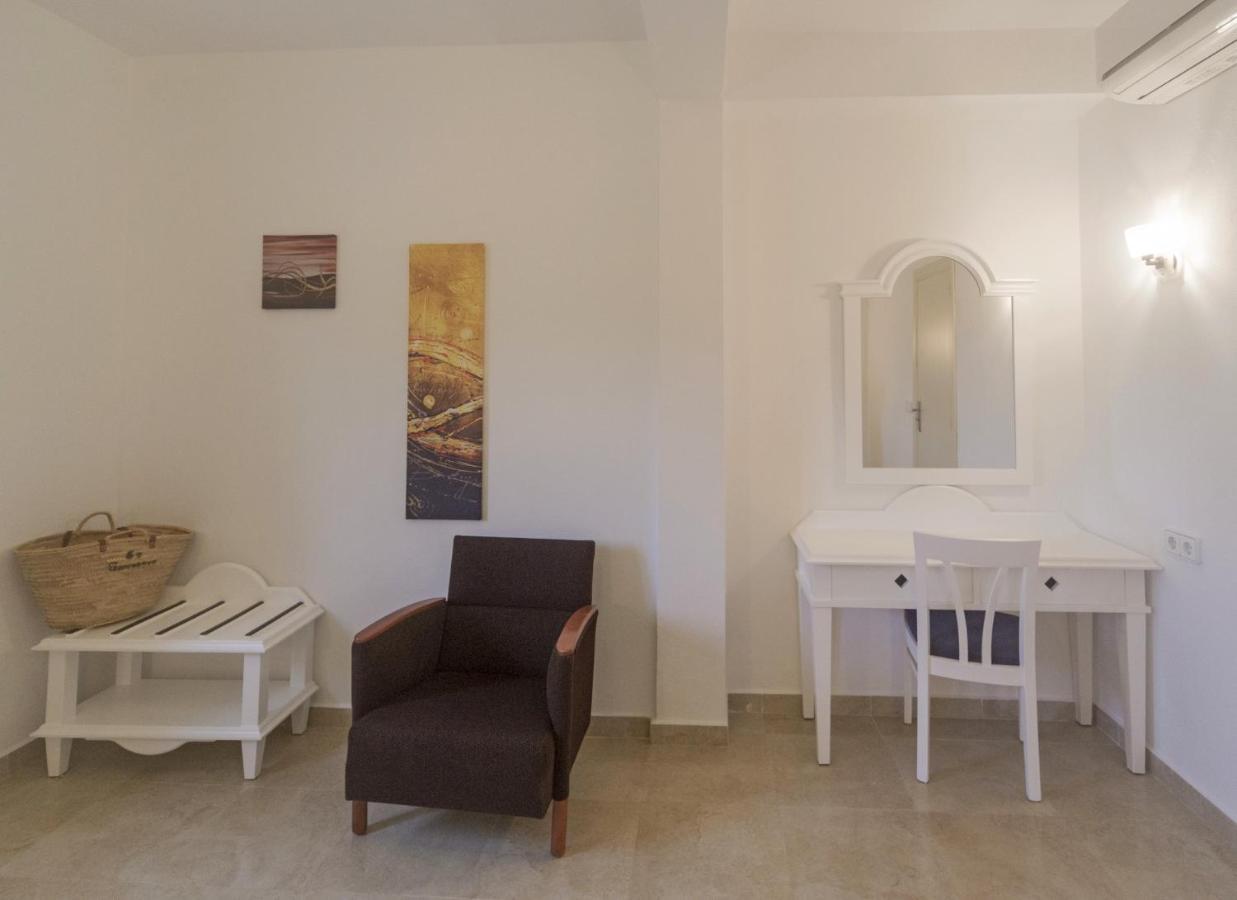 Es Garrovers - Formentera Break San Ferrán de ses Roques Ngoại thất bức ảnh
