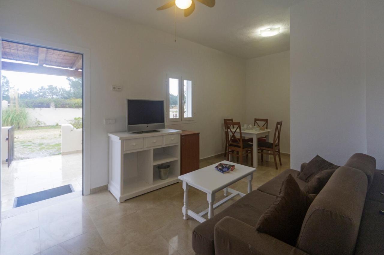 Es Garrovers - Formentera Break San Ferrán de ses Roques Ngoại thất bức ảnh